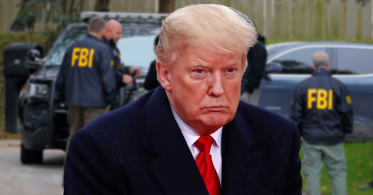 Donald Trump bekräftar att FBI genomför razzia och bryter sig in i ett ...